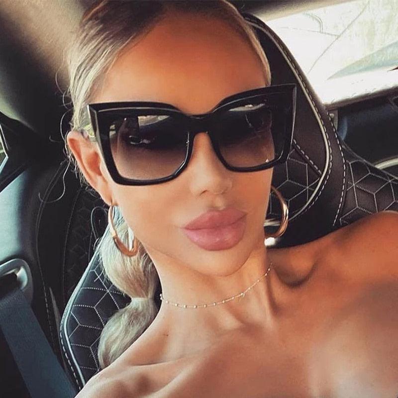 Óculos de Sol Feminino Elegância Moderna - Melly