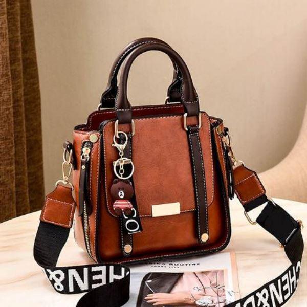 Bolsa Feminina de Coura Fashion - Melly